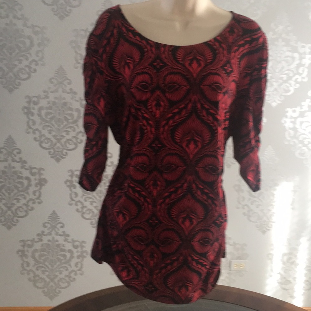 Alfani red & black top XL
